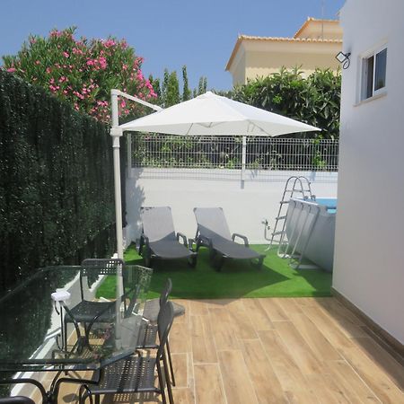 Moradia Geminada V2- Piscina Privada Villa Quarteira Exterior photo