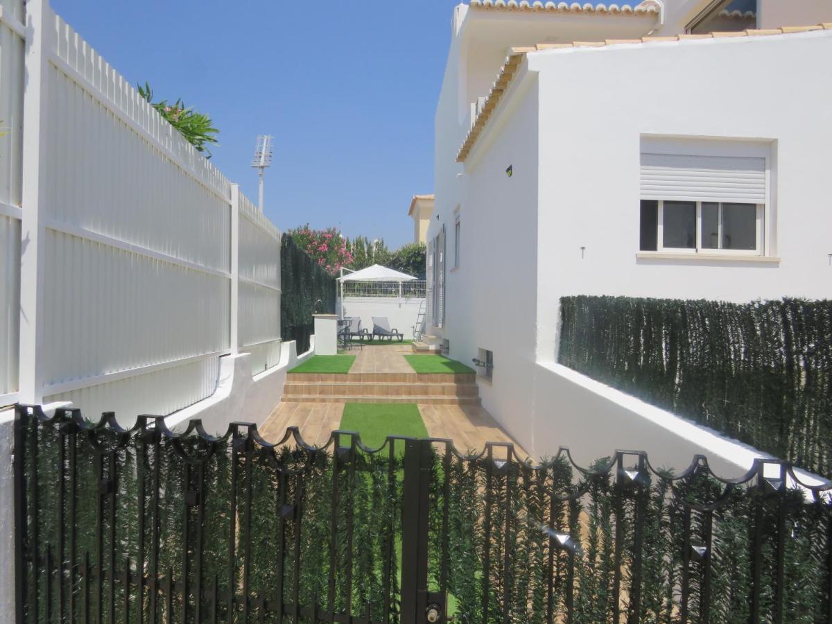Moradia Geminada V2- Piscina Privada Villa Quarteira Exterior photo